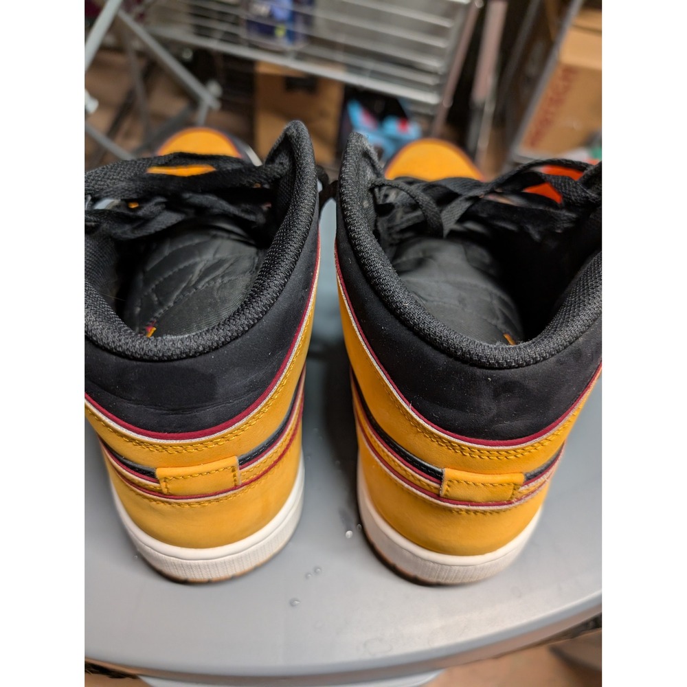 Nike Air Jordan 1 Mid University orange‎ Black Gym Red Sneakers 554724-701 Mens - Picture 2 of 4